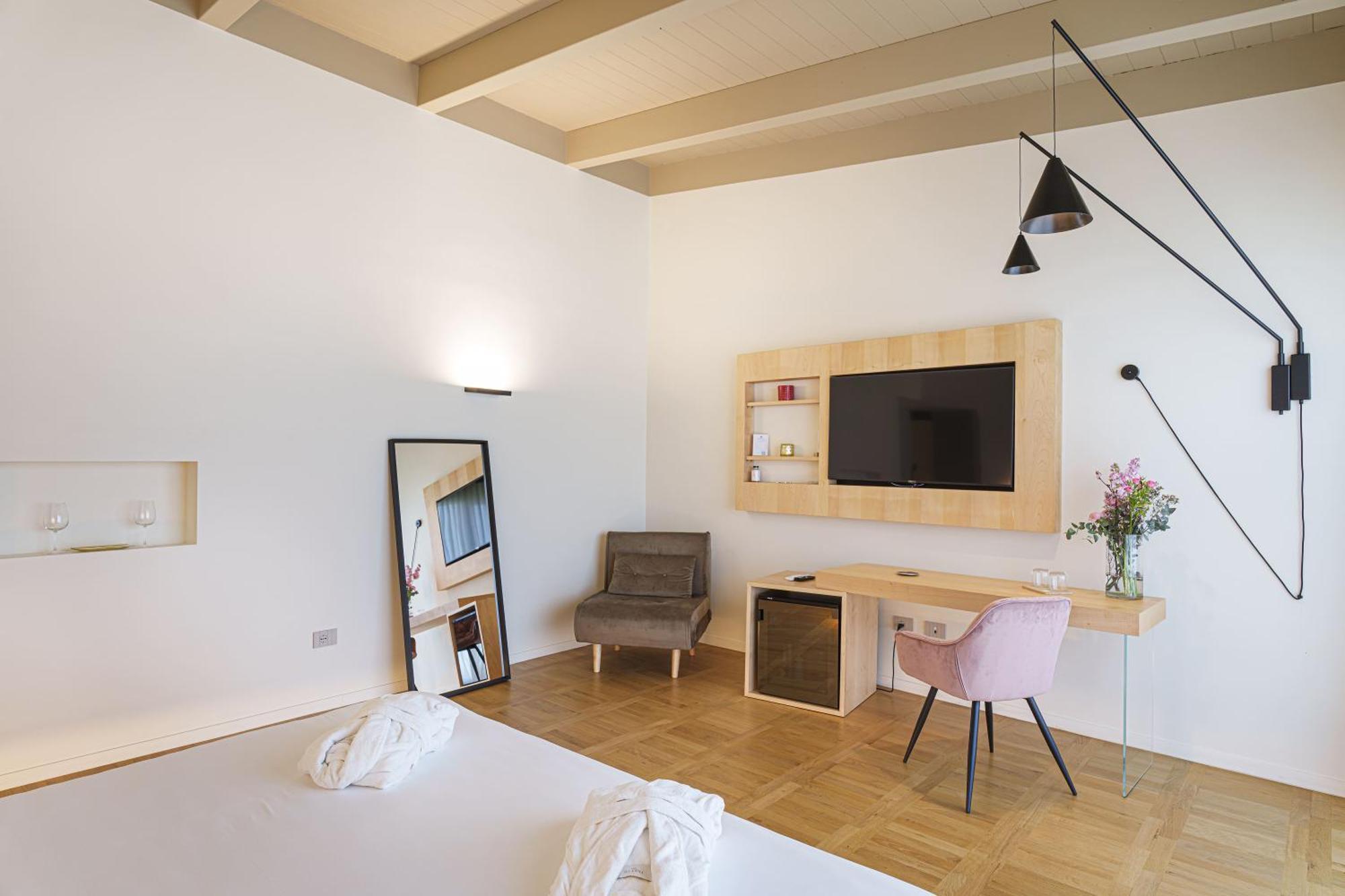 مونت دي بروسيده Uefio - Luxury Suites المظهر الخارجي الصورة